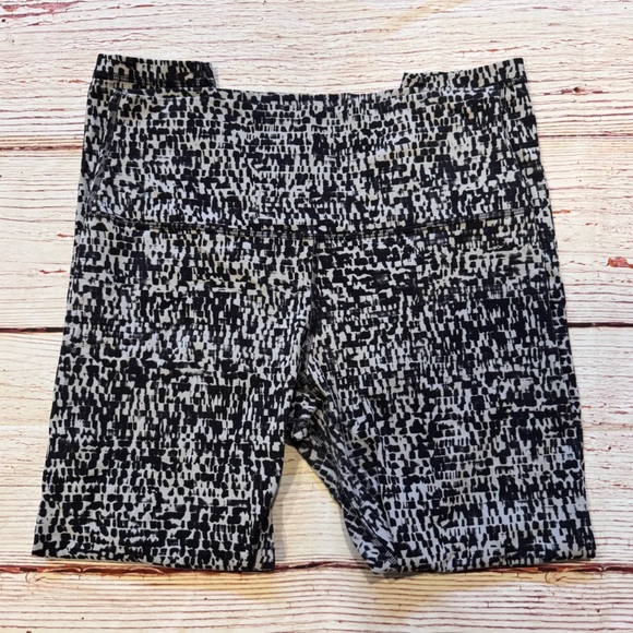 Lululemon Align Pant II 25" in Urban Block Ice Grey Black Sz 10 - Picture 4 of 8